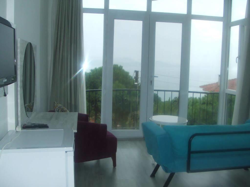 Nefes Hotel Ayvalik Exterior photo